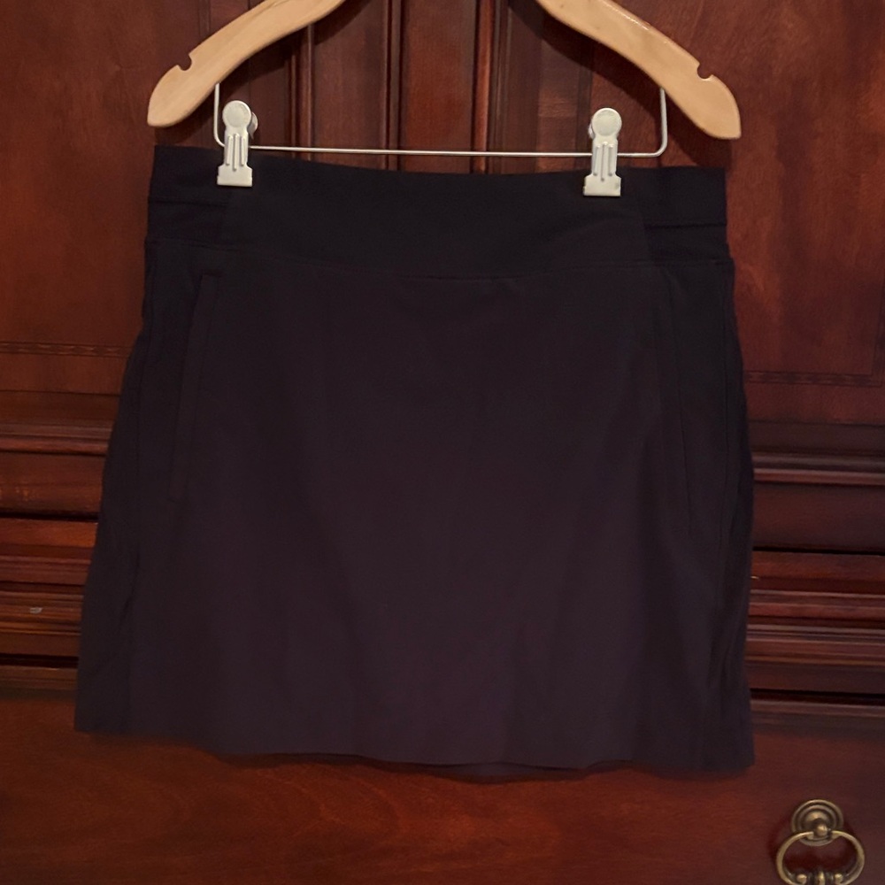 Athlete Black skort with shorts